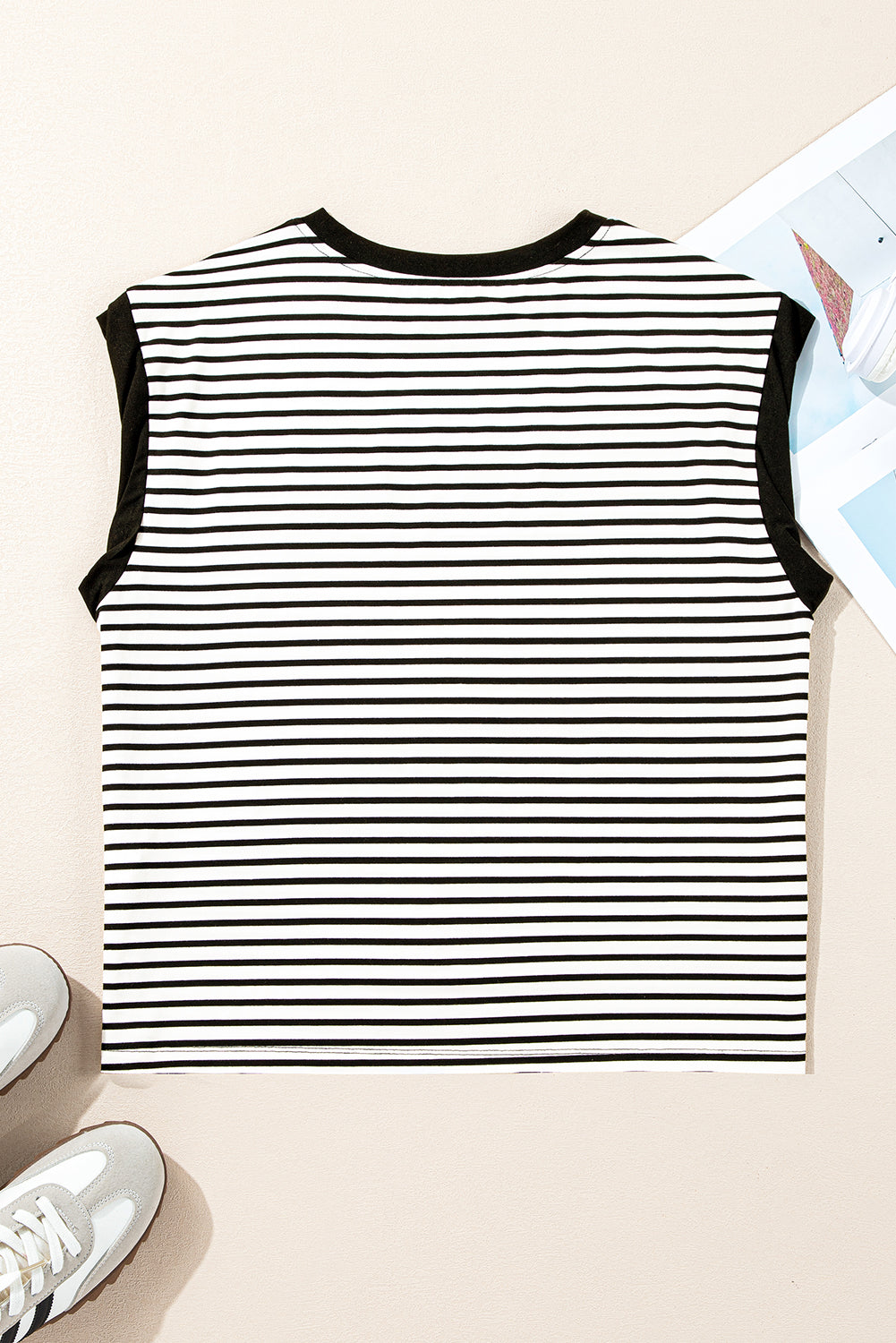 Black Stripe Chest Pocket Patch Round Neck Sleeveless Tee