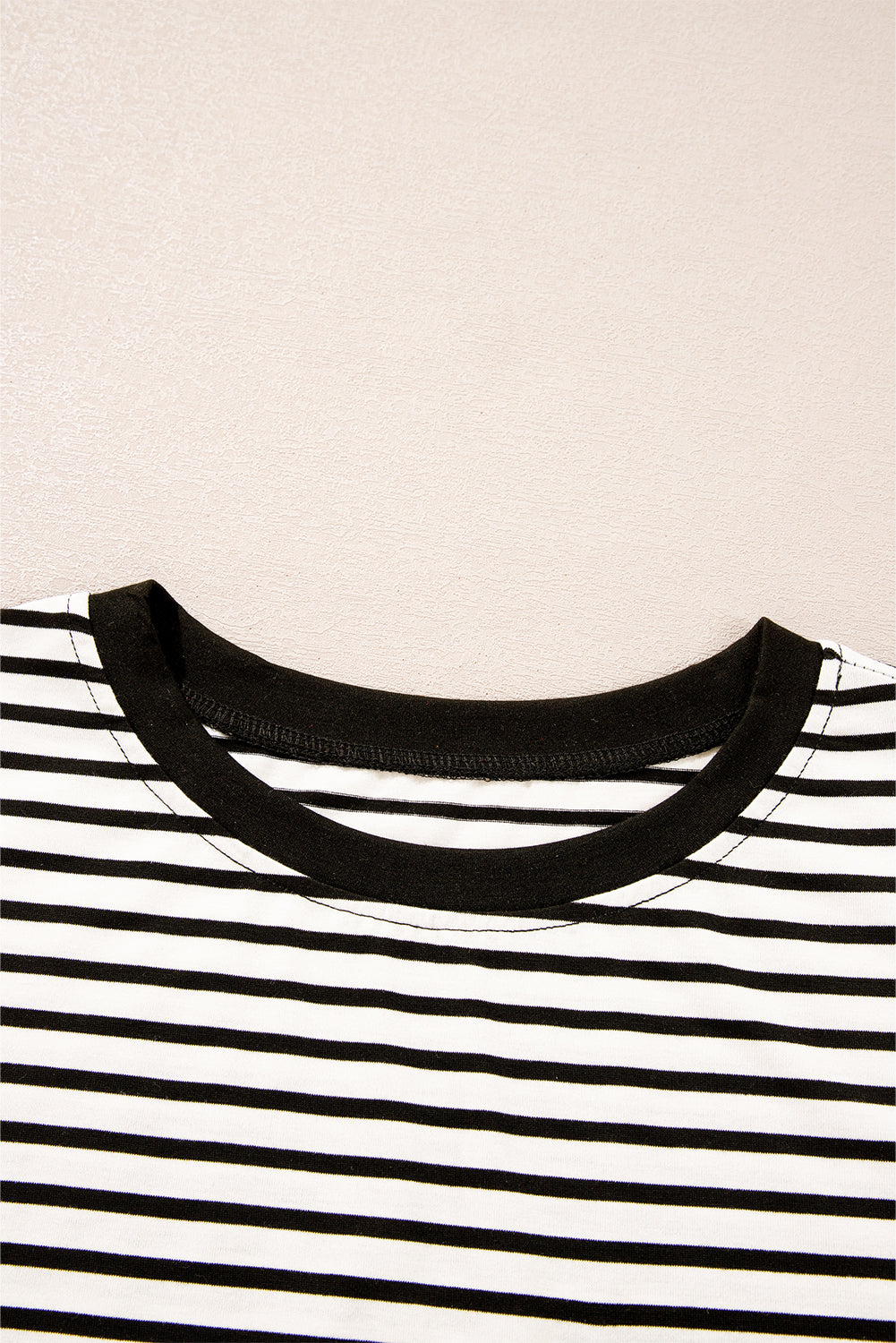 Black Stripe Chest Pocket Patch Round Neck Sleeveless Tee