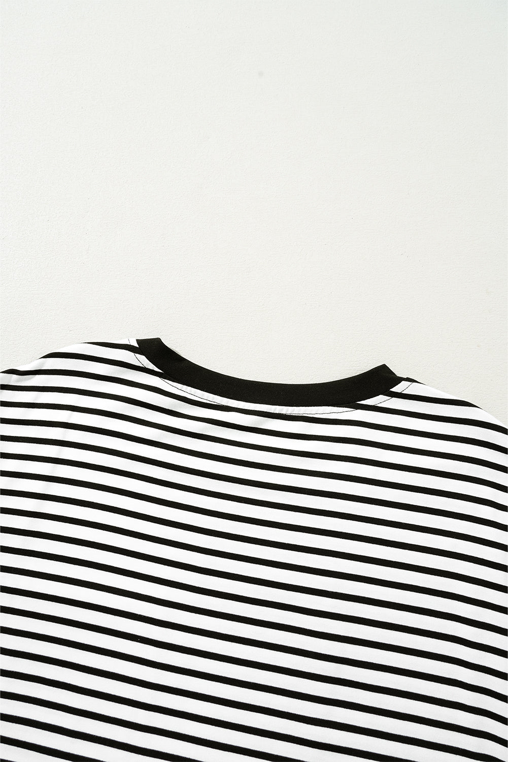 Black Stripe Chest Pocket Patch Round Neck Sleeveless Tee